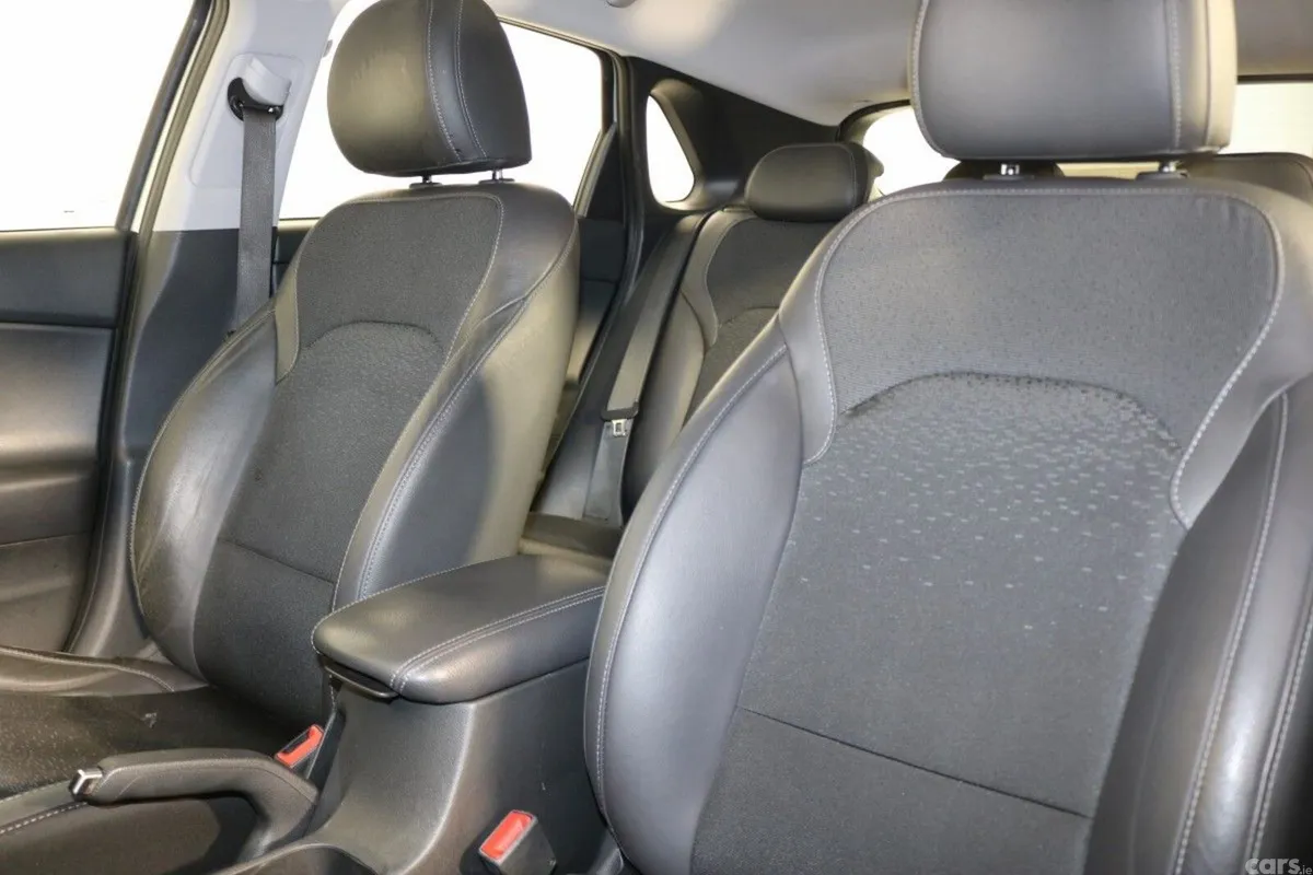 Hyundai i30 Hatchback, Petrol, 2019, Grey