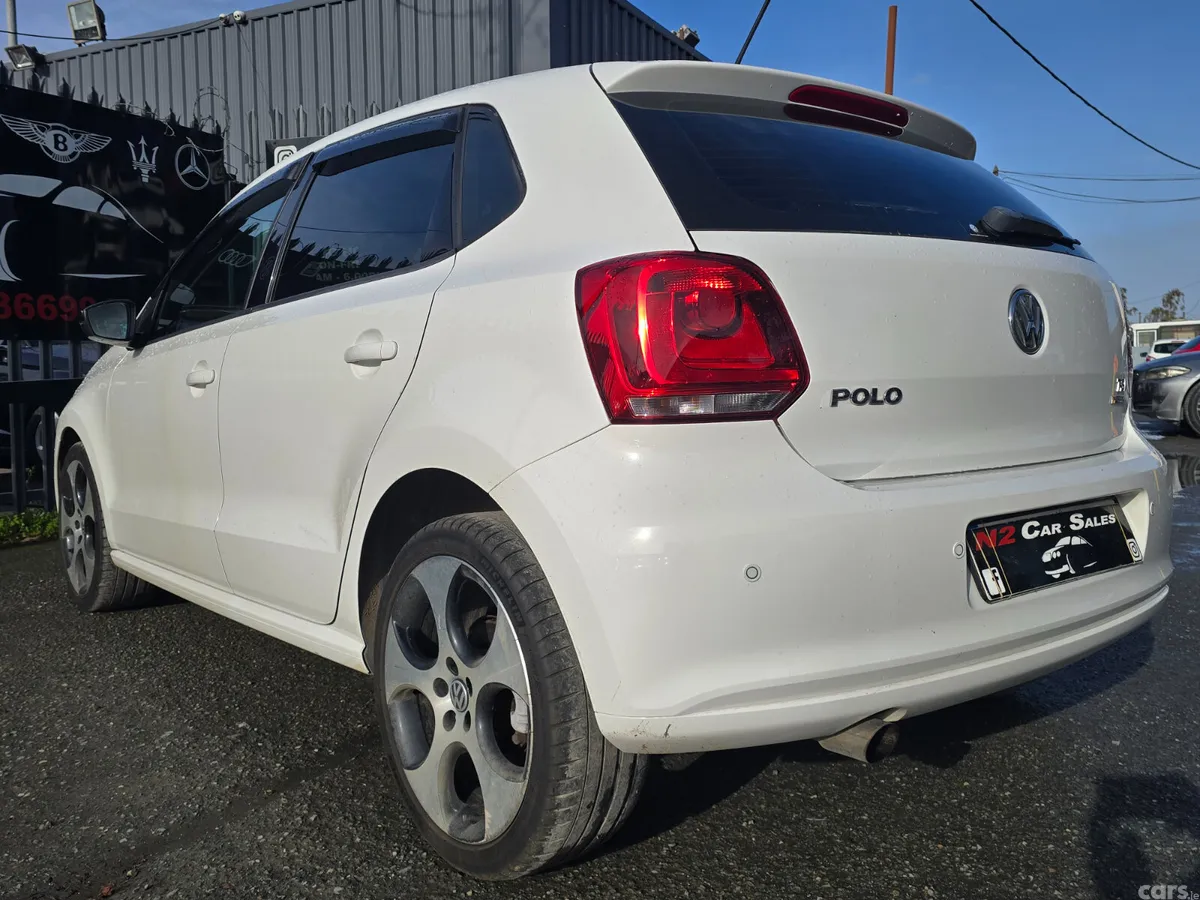 Volkswagen Polo Hatchback, Petrol, 2014, White