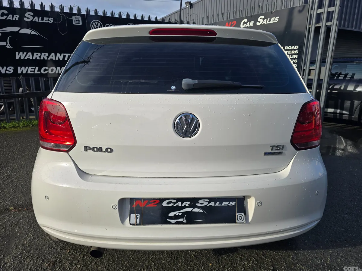 Volkswagen Polo Hatchback, Petrol, 2014, White