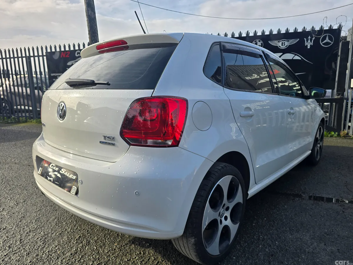 Volkswagen Polo Hatchback, Petrol, 2014, White