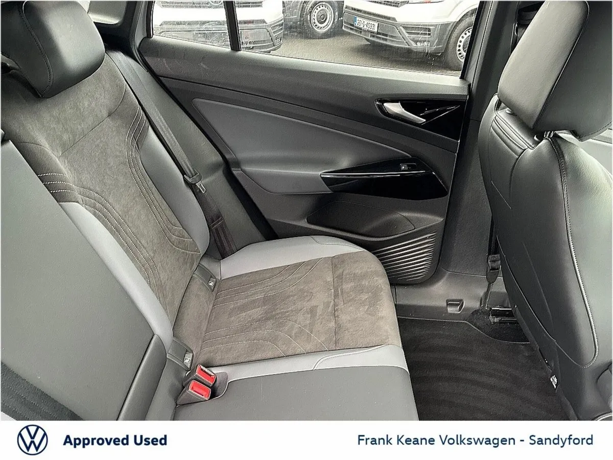 Volkswagen ID.4 Estate, Electric, 2024, Grey