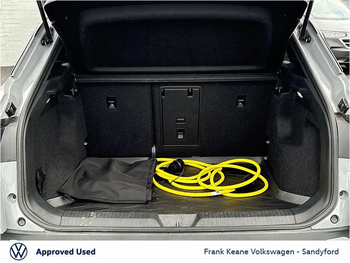 Volkswagen ID.4 Estate, Electric, 2024, Grey