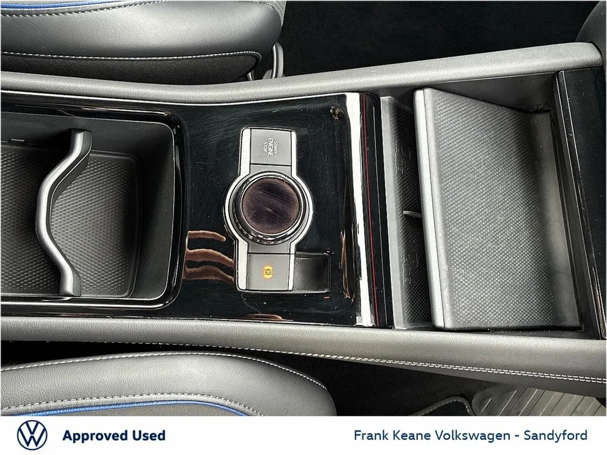 Volkswagen Tayron Estate, Petrol Plug-in Hybrid, 2025, Silver