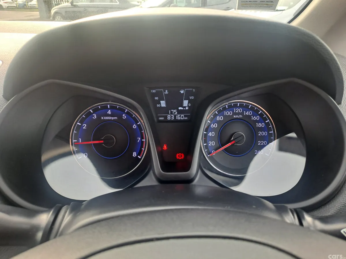 Hyundai ix20 MPV, Petrol, 2018, Red