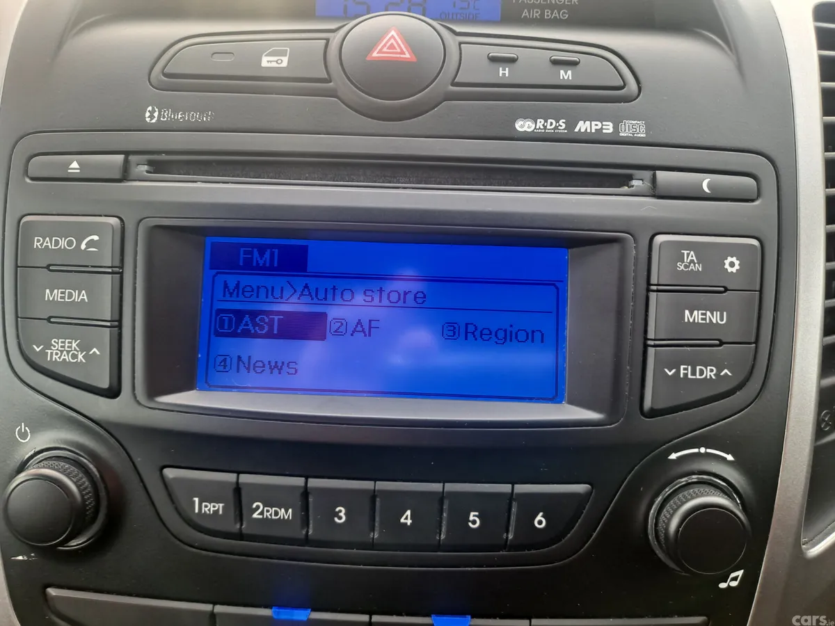 Hyundai ix20 MPV, Petrol, 2018, Red