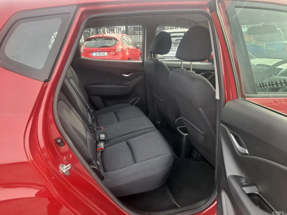Hyundai ix20 MPV, Petrol, 2018, Red