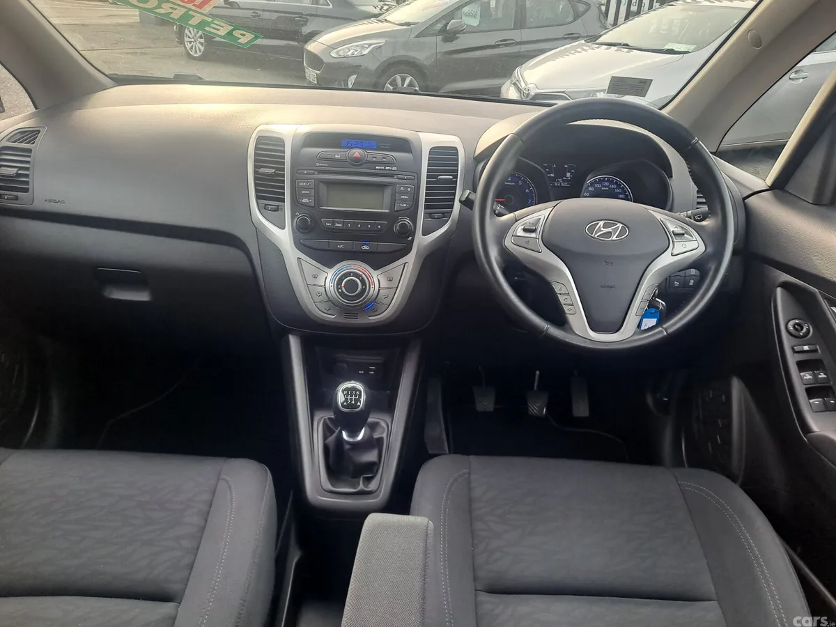 Hyundai ix20 MPV, Petrol, 2018, Red
