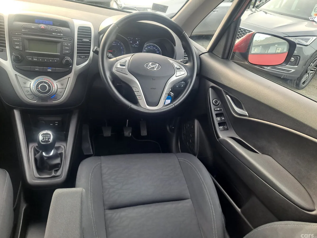 Hyundai ix20 MPV, Petrol, 2018, Red