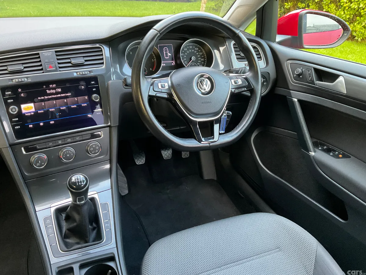 Volkswagen Golf Hatchback, Diesel, 2017, Red
