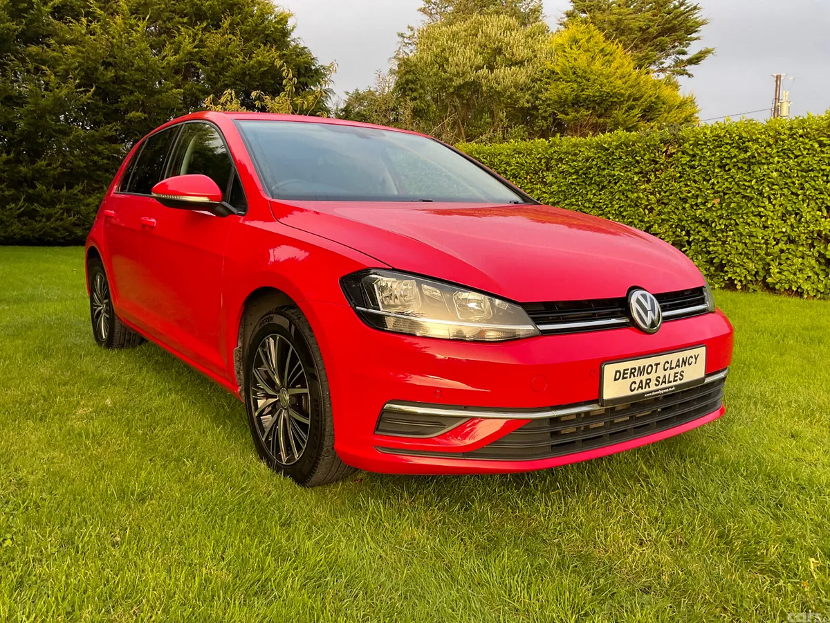 Volkswagen Golf Hatchback, Diesel, 2017, Red
