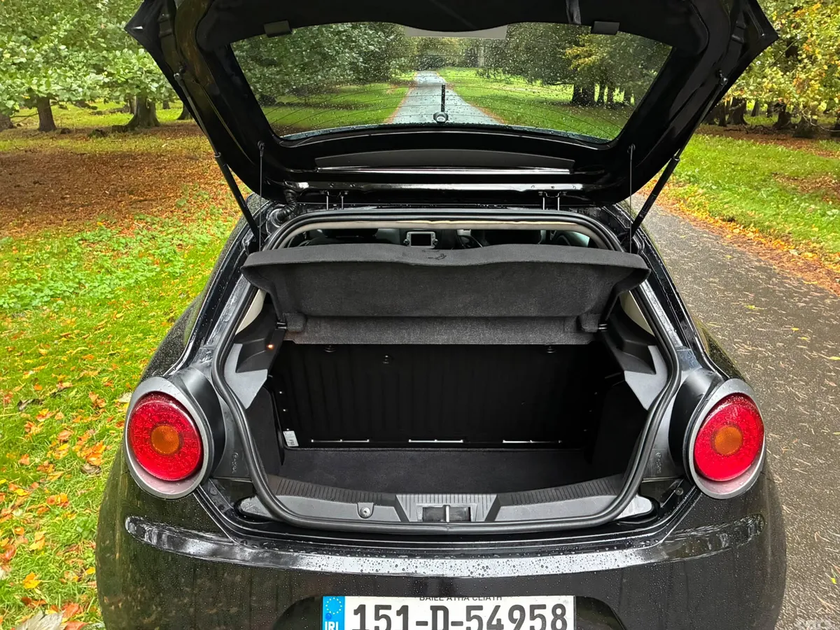 Alfa Romeo Mito Hatchback, Petrol, 2015, Black