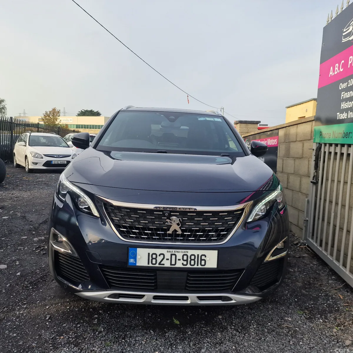 Peugeot 5008 MPV, Petrol, 2018, Blue