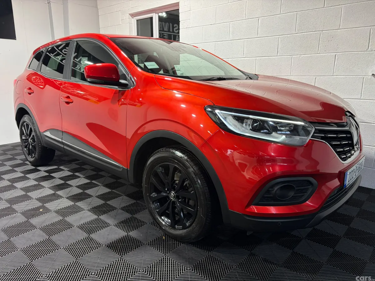 Renault Kadjar SUV, Petrol, 2022, Red
