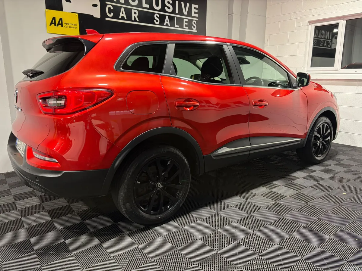 Renault Kadjar SUV, Petrol, 2022, Red