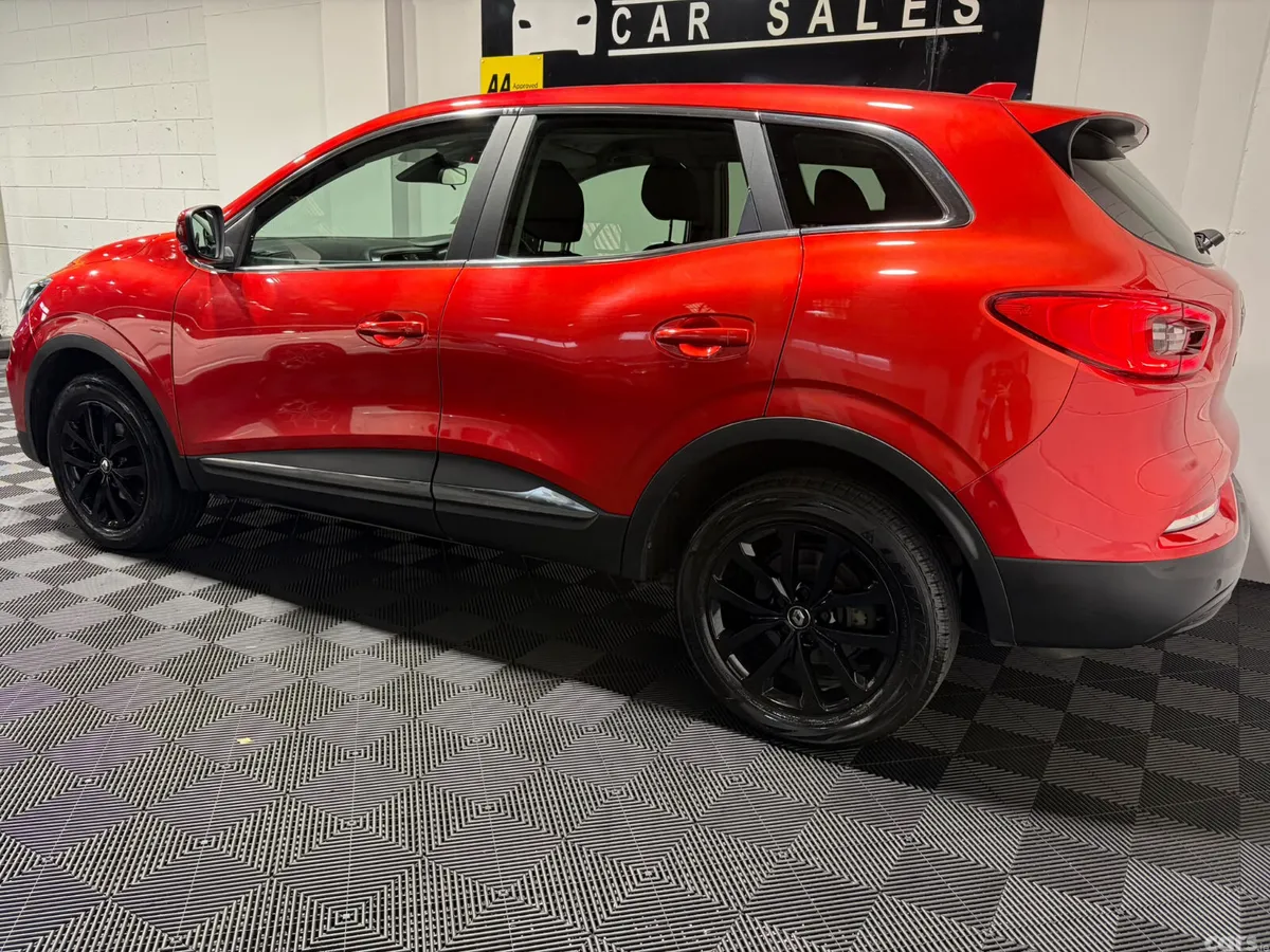 Renault Kadjar SUV, Petrol, 2022, Red