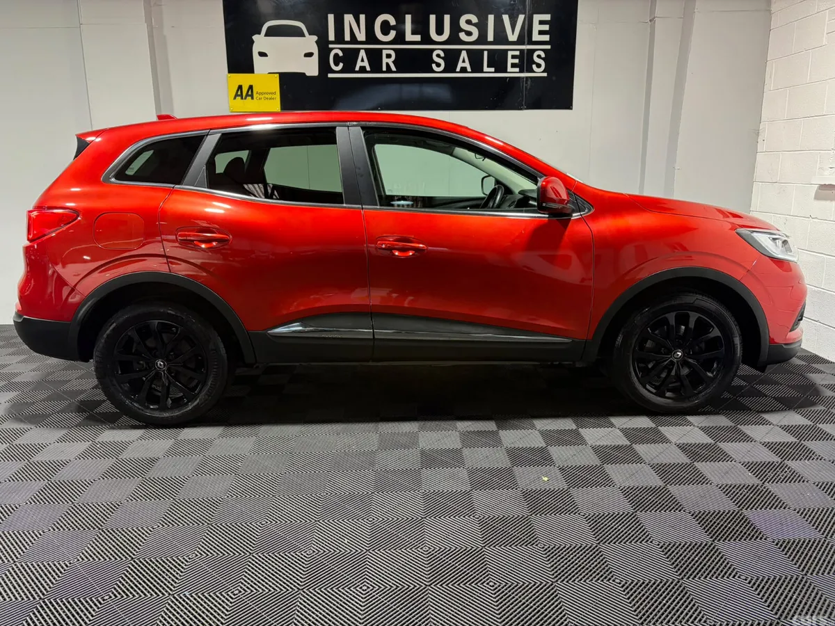 Renault Kadjar SUV, Petrol, 2022, Red