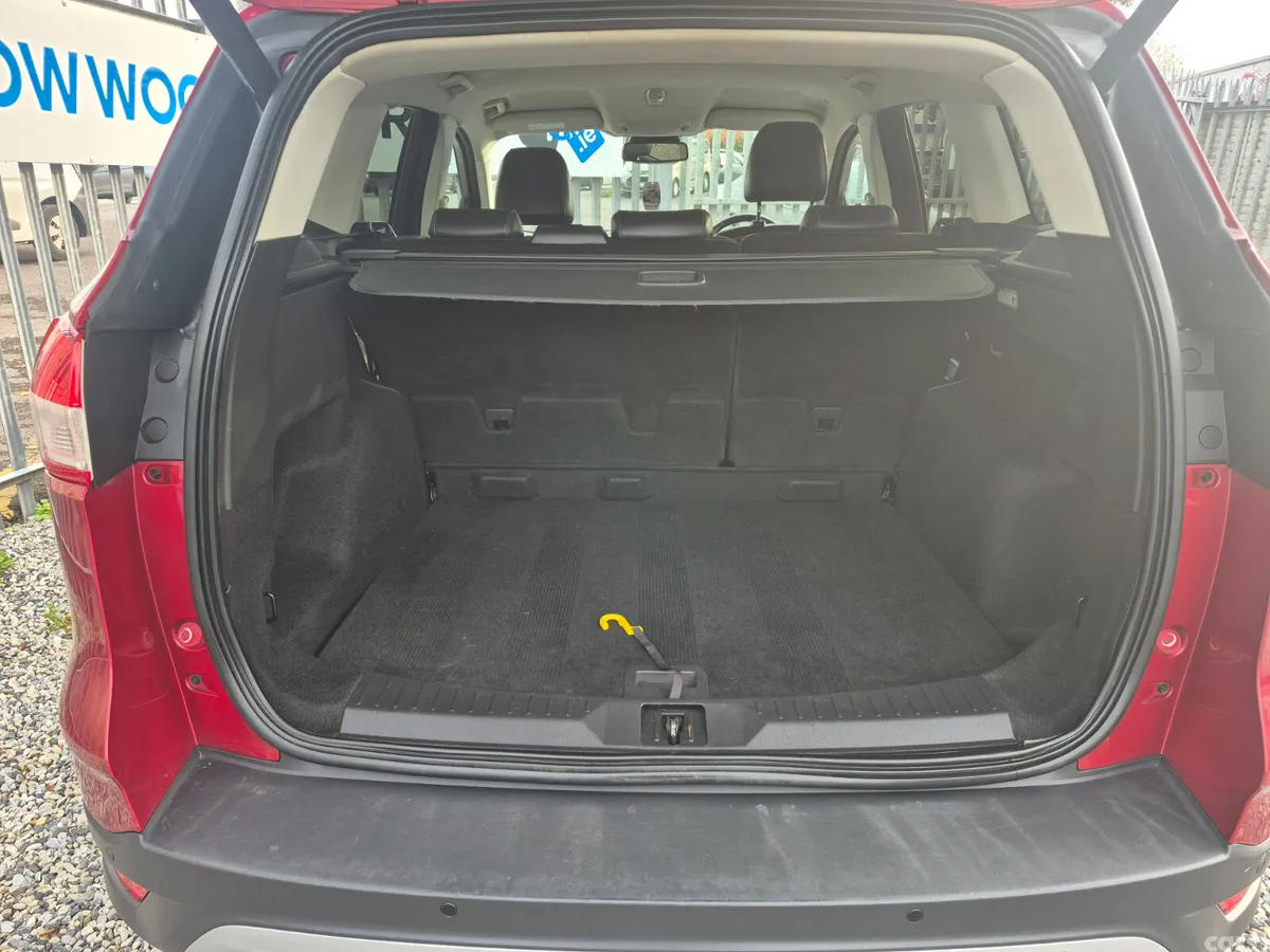 Ford Kuga SUV, Diesel, 2016, Red