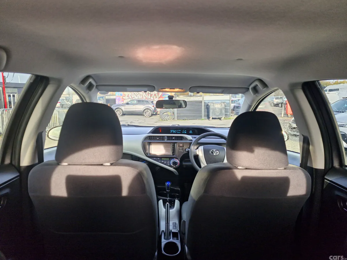 Honda Fit Hatchback, Petrol Hybrid, 2014, White