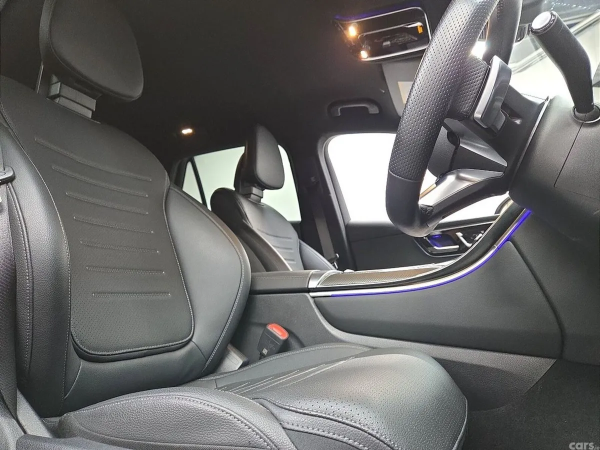 Mercedes-Benz GLC SUV, Petrol Plug-in Hybrid, 2026, Blue