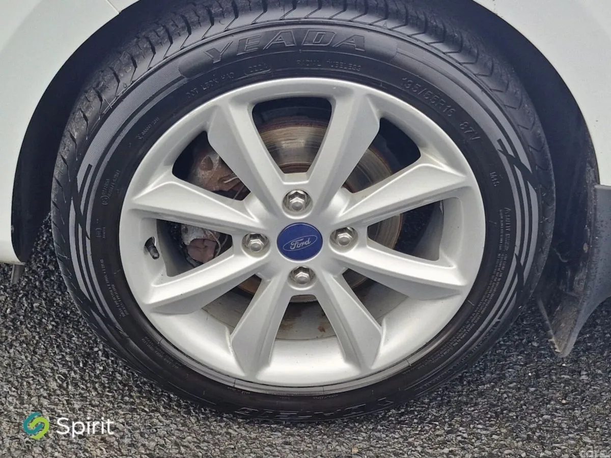 Ford Fiesta Hatchback, Petrol, 2018, White