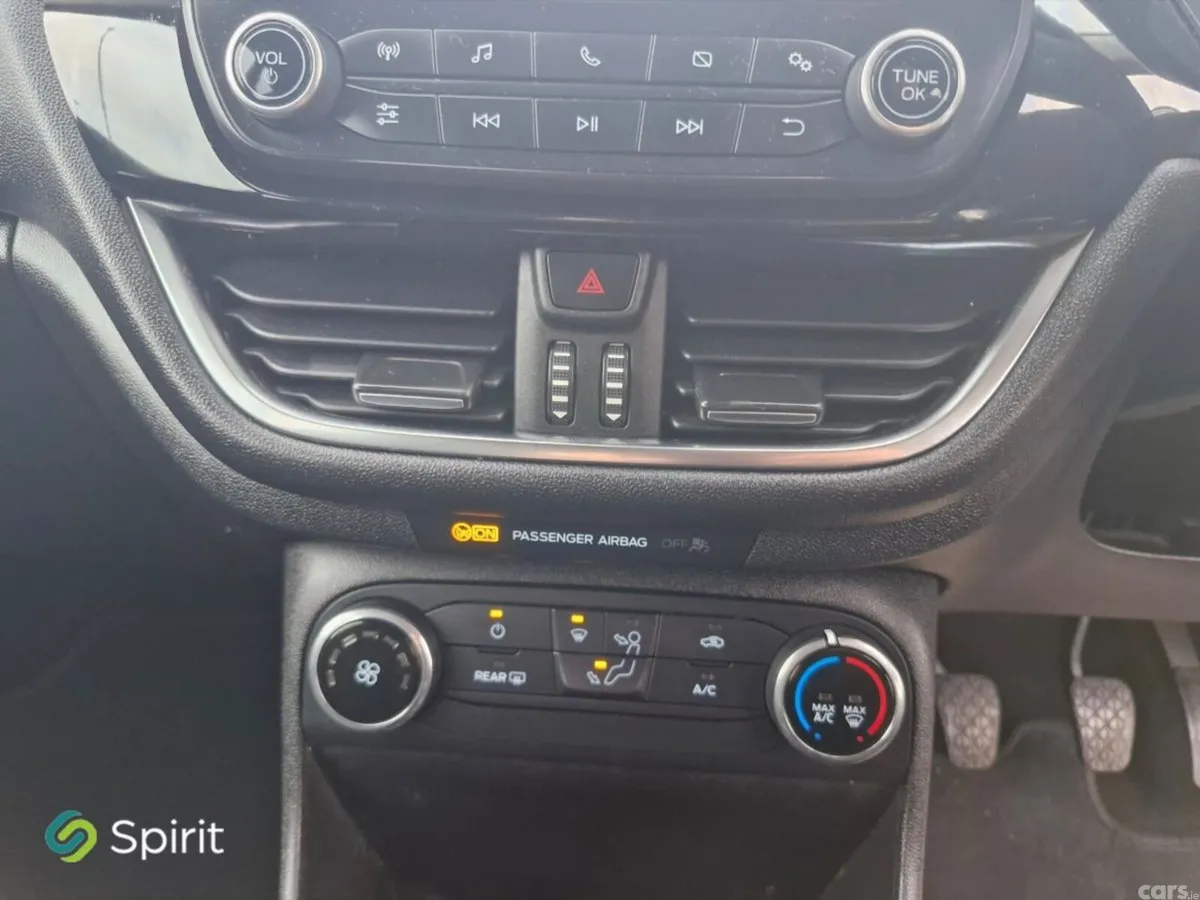 Ford Fiesta Hatchback, Petrol, 2018, White