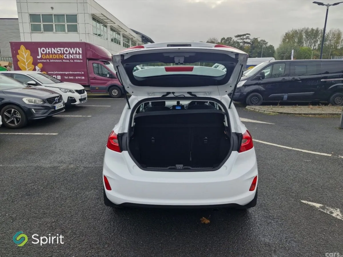 Ford Fiesta Hatchback, Petrol, 2018, White