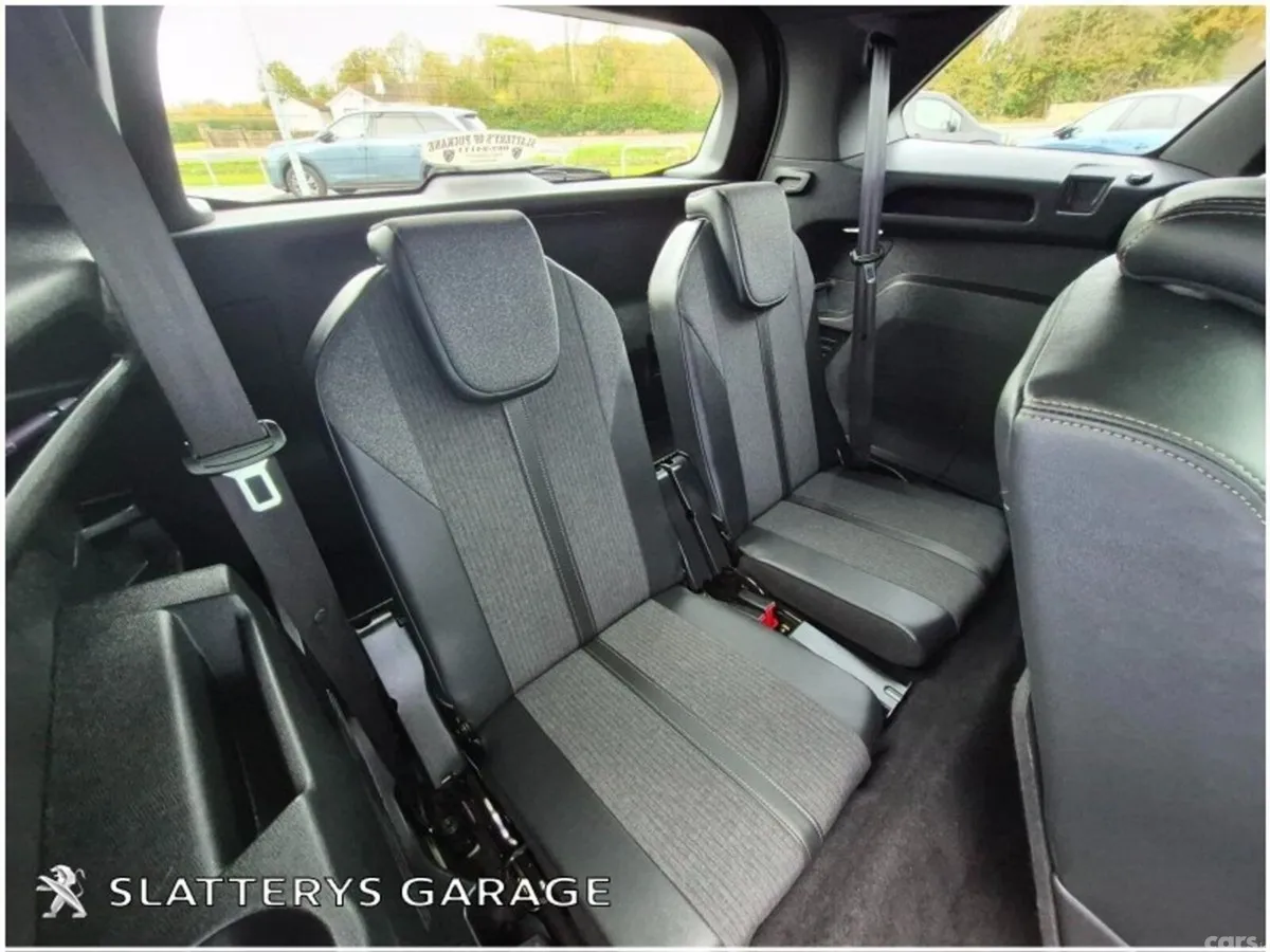 Peugeot 5008 MPV, Diesel, 2020, Grey