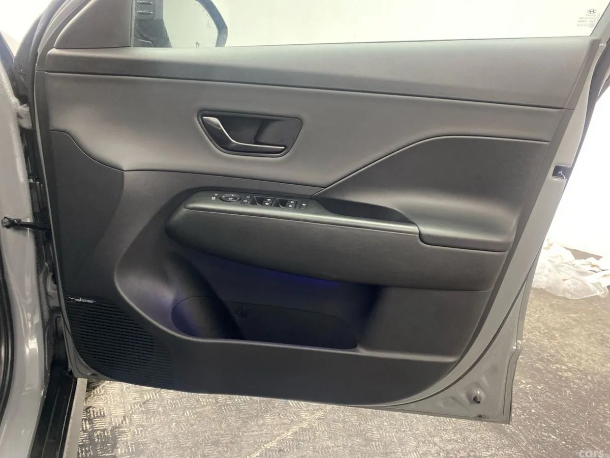 Hyundai KONA MPV, Electric, 2026, Grey