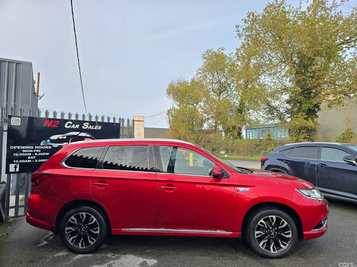 Mitsubishi Outlander SUV, Petrol Plug-in Hybrid, 2018, Red