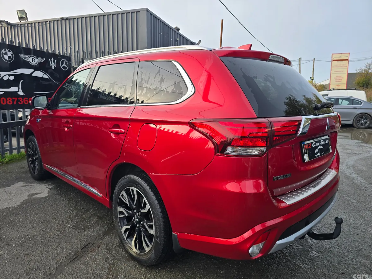 Mitsubishi Outlander SUV, Petrol Plug-in Hybrid, 2018, Red