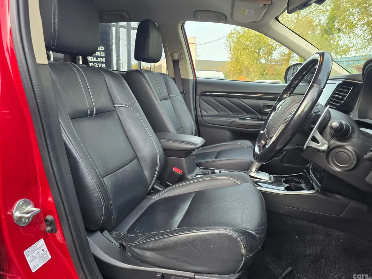 Mitsubishi Outlander SUV, Petrol Plug-in Hybrid, 2018, Red
