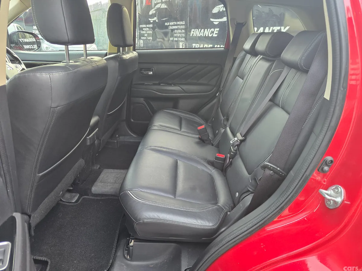Mitsubishi Outlander SUV, Petrol Plug-in Hybrid, 2018, Red