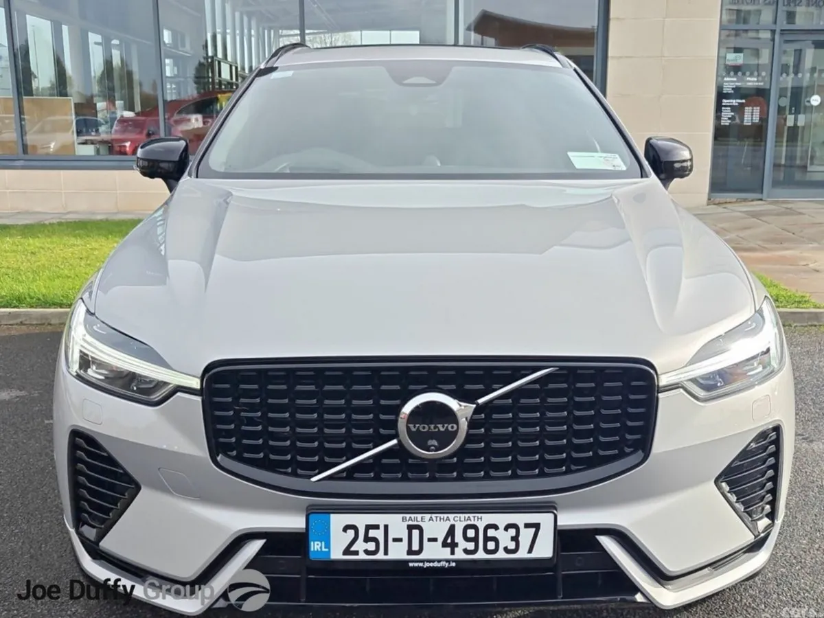 Volvo XC60 SUV, Petrol Plug-in Hybrid, 2025, Silver
