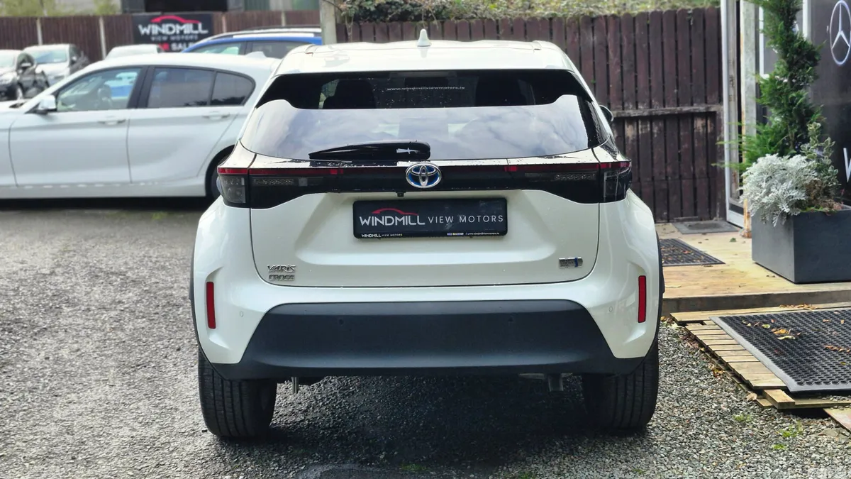 Toyota Yaris Cross MPV, Petrol Hybrid, 2020, White