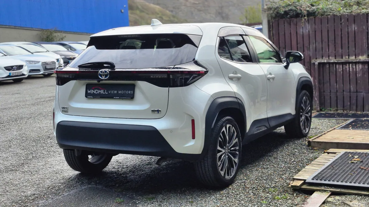 Toyota Yaris Cross MPV, Petrol Hybrid, 2020, White