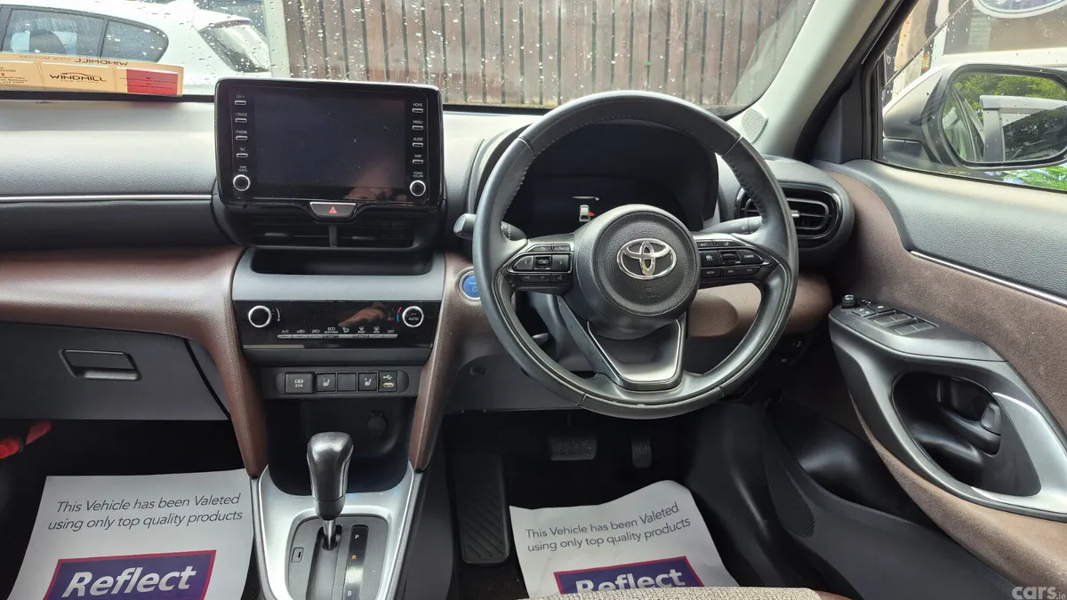 Toyota Yaris Cross MPV, Petrol Hybrid, 2020, White