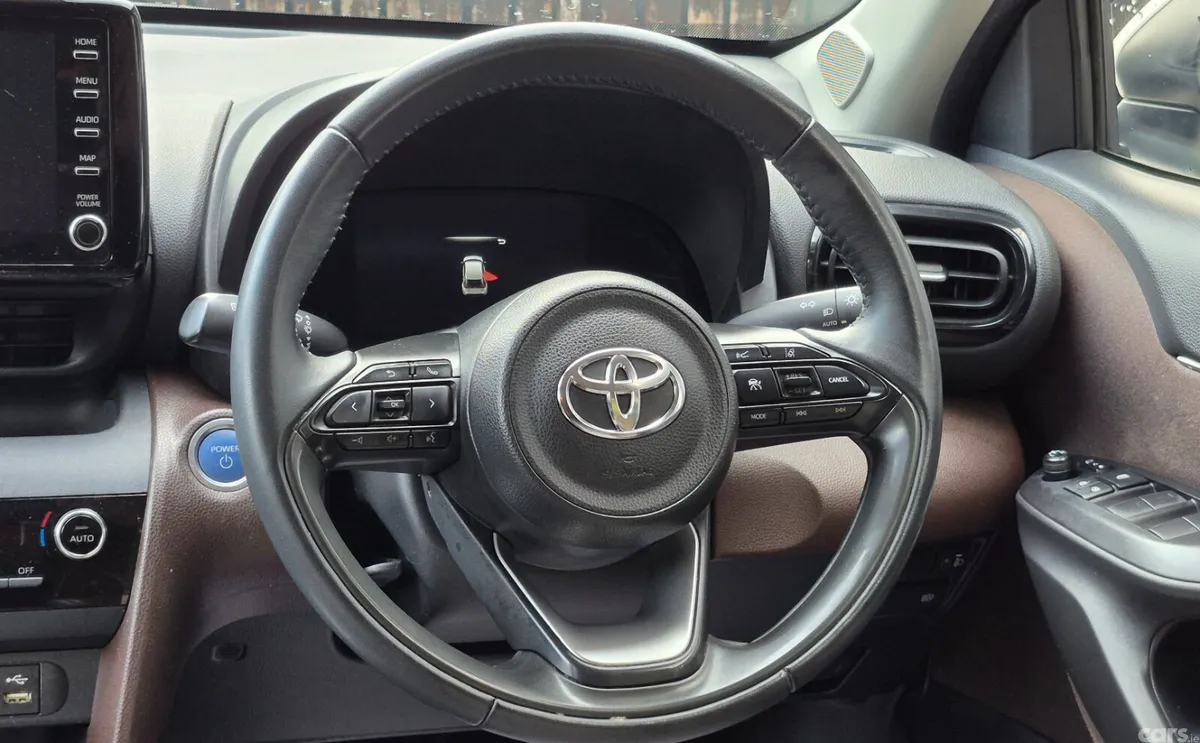 Toyota Yaris Cross MPV, Petrol Hybrid, 2020, White
