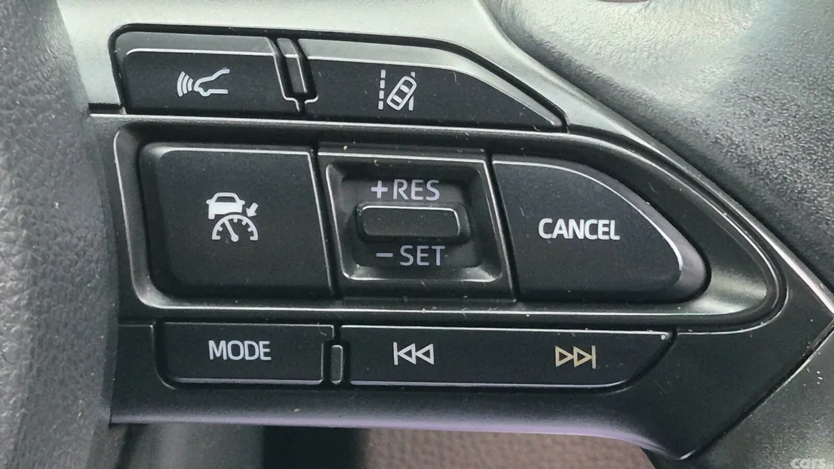 Toyota Yaris Cross MPV, Petrol Hybrid, 2020, White
