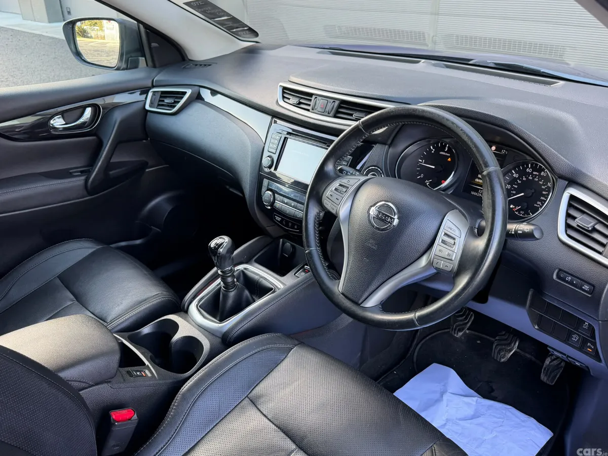 Nissan Qashqai Hatchback, Diesel, 2014, Blue