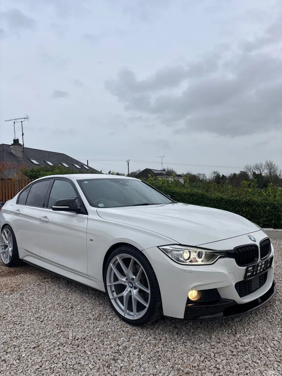 BMW 3-Series Saloon, Diesel, 2015, White