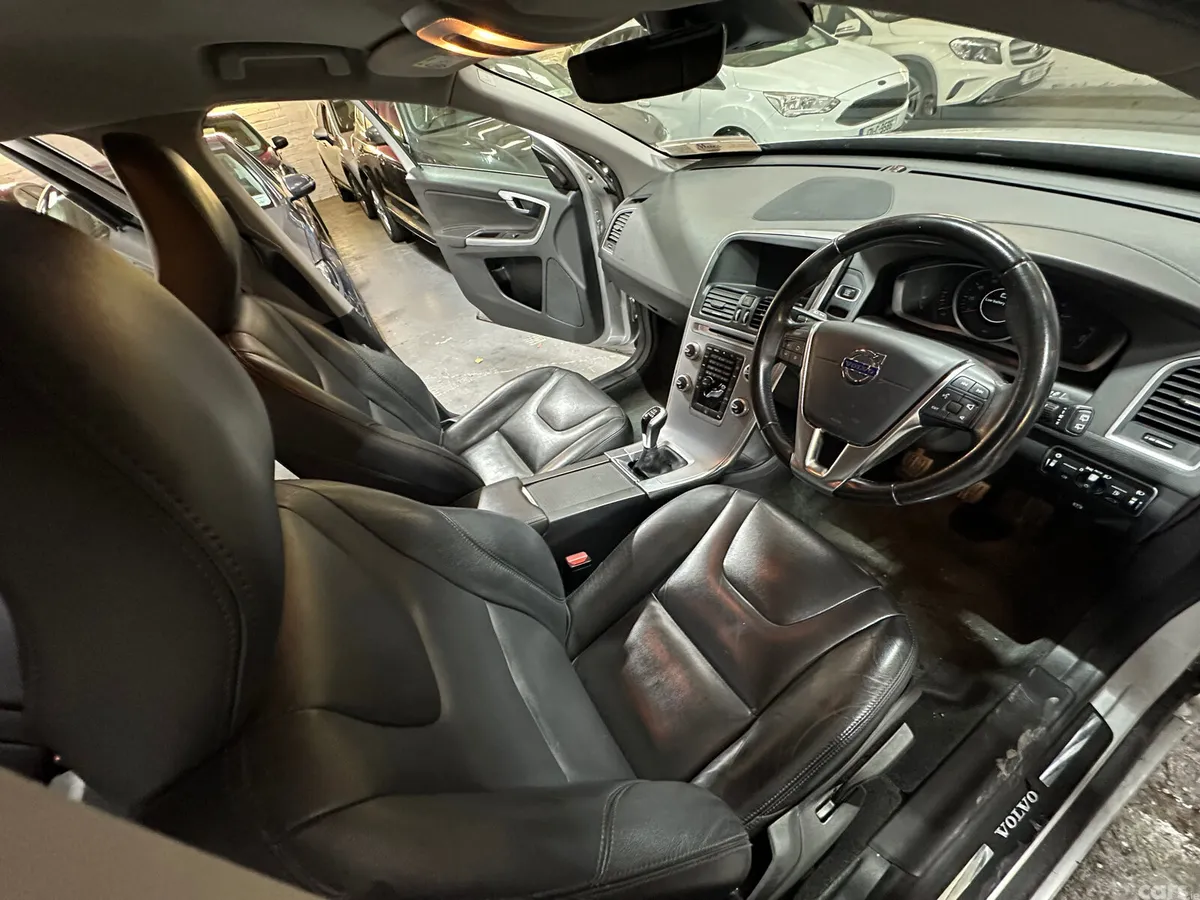 Volvo XC60 SUV, Diesel, 2017, Silver