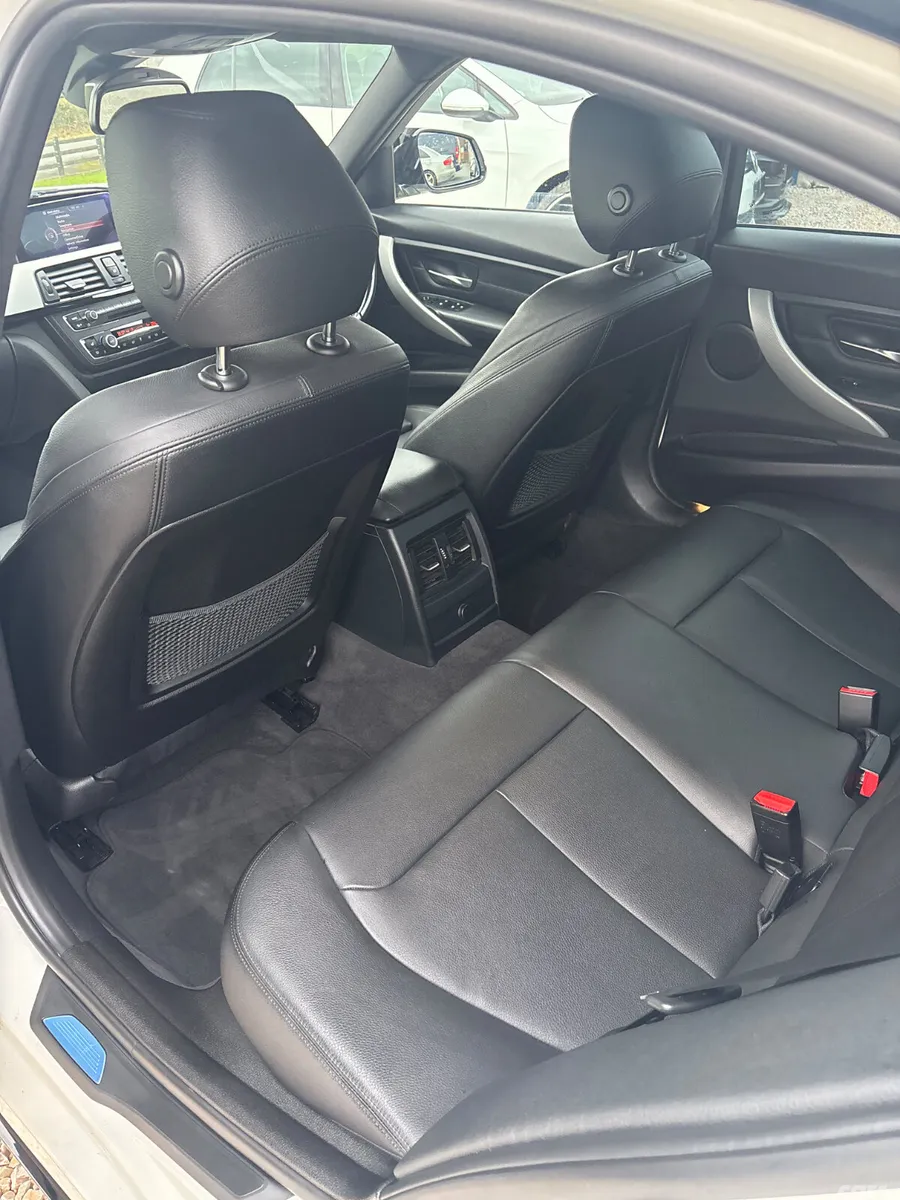 BMW 3-Series Saloon, Diesel, 2015, White