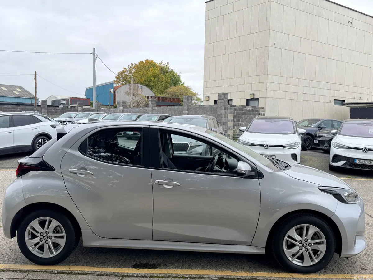 Toyota Yaris Hatchback, Petrol Hybrid, 2024, Grey