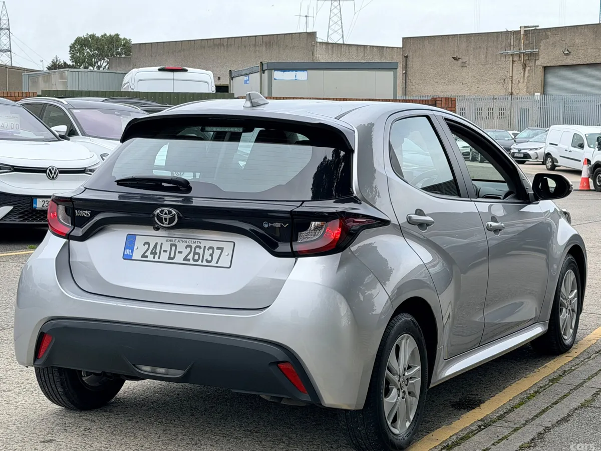 Toyota Yaris Hatchback, Petrol Hybrid, 2024, Grey