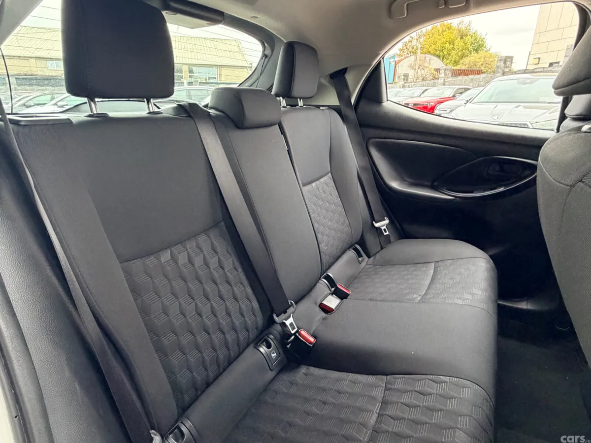 Toyota Yaris Hatchback, Petrol Hybrid, 2024, Grey