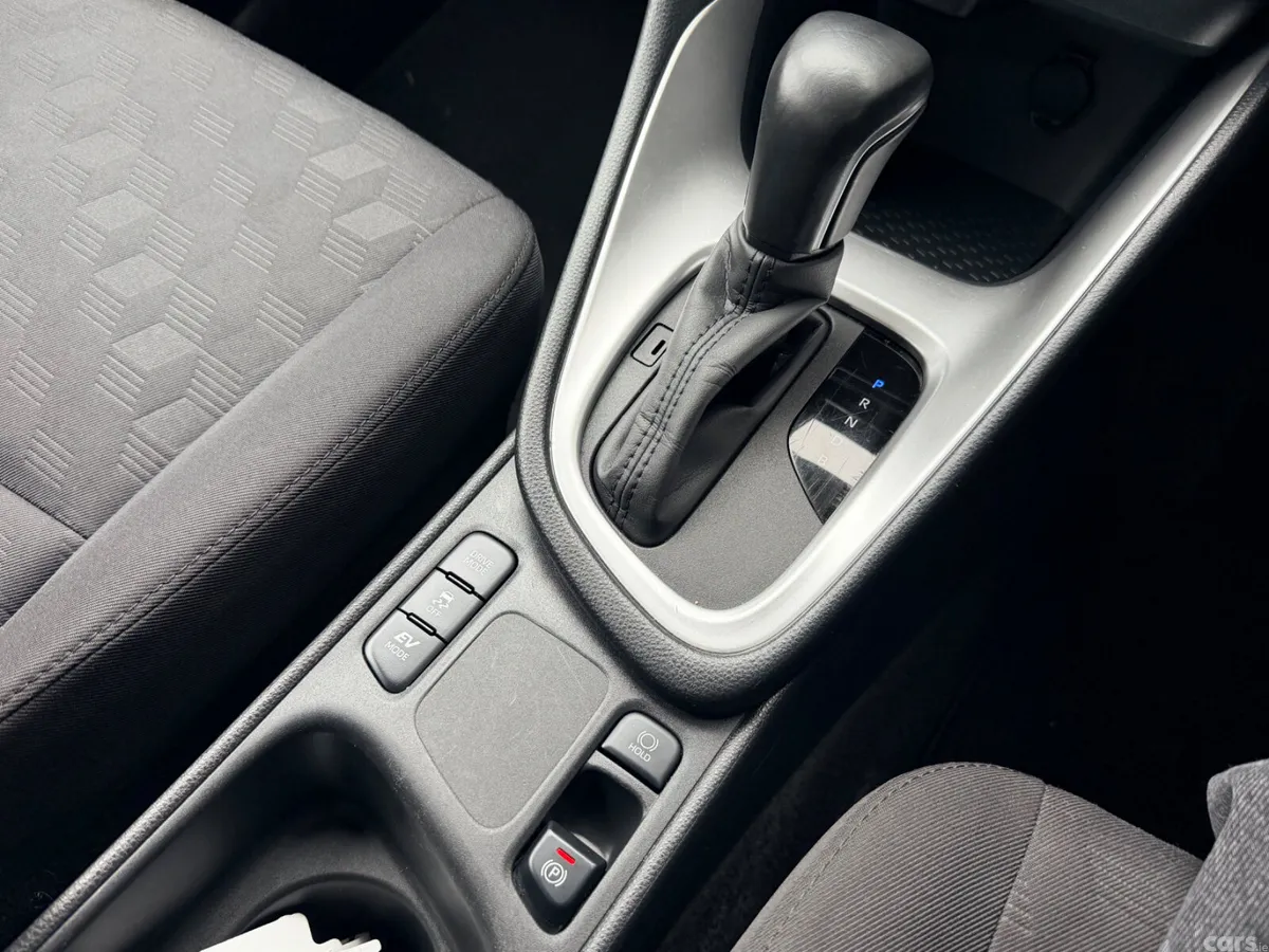 Toyota Yaris Hatchback, Petrol Hybrid, 2024, Grey