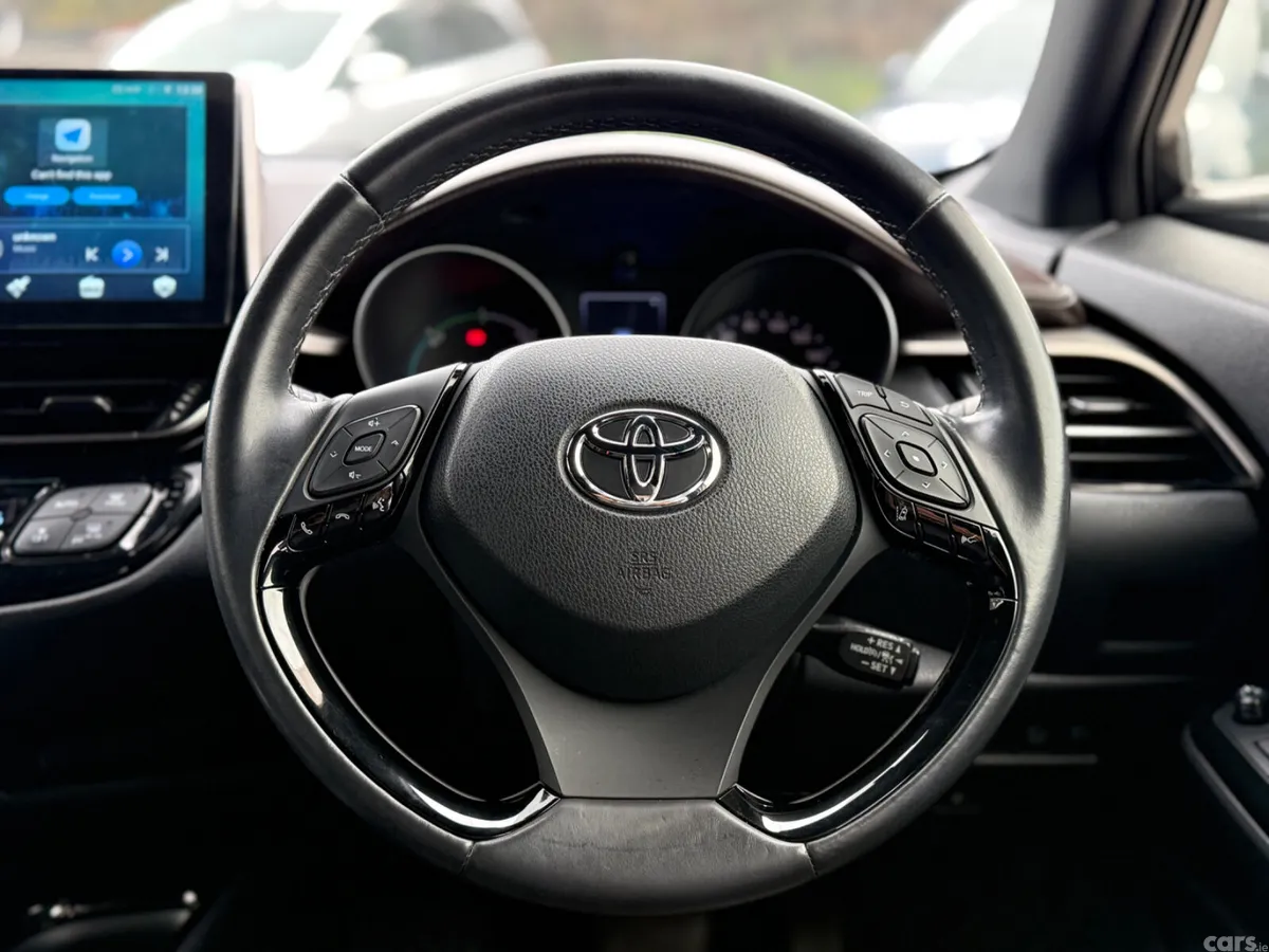 Toyota C-HR SUV, Petrol Hybrid, 2017, Red
