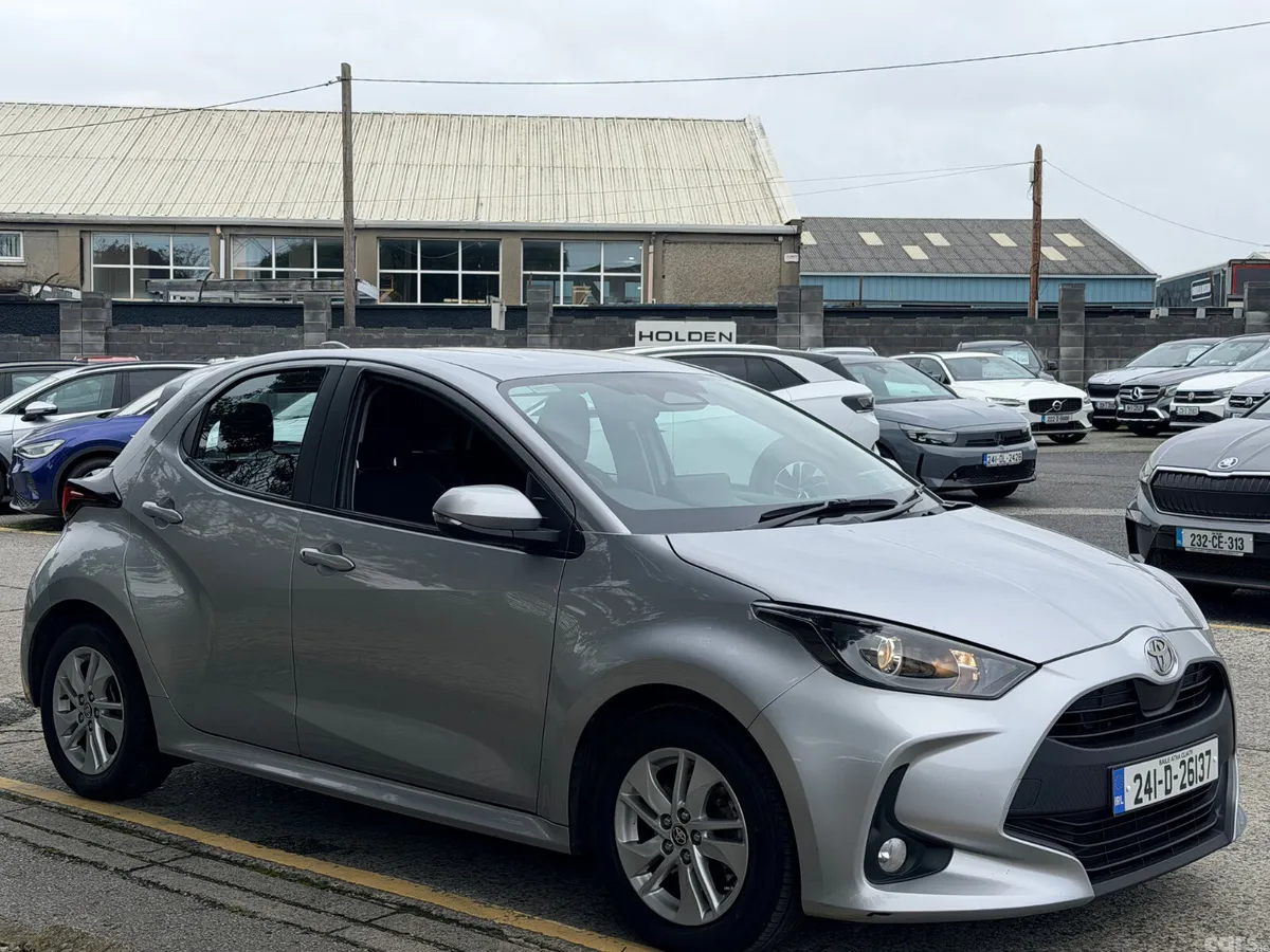 Toyota Yaris Hatchback, Petrol Hybrid, 2024, Grey