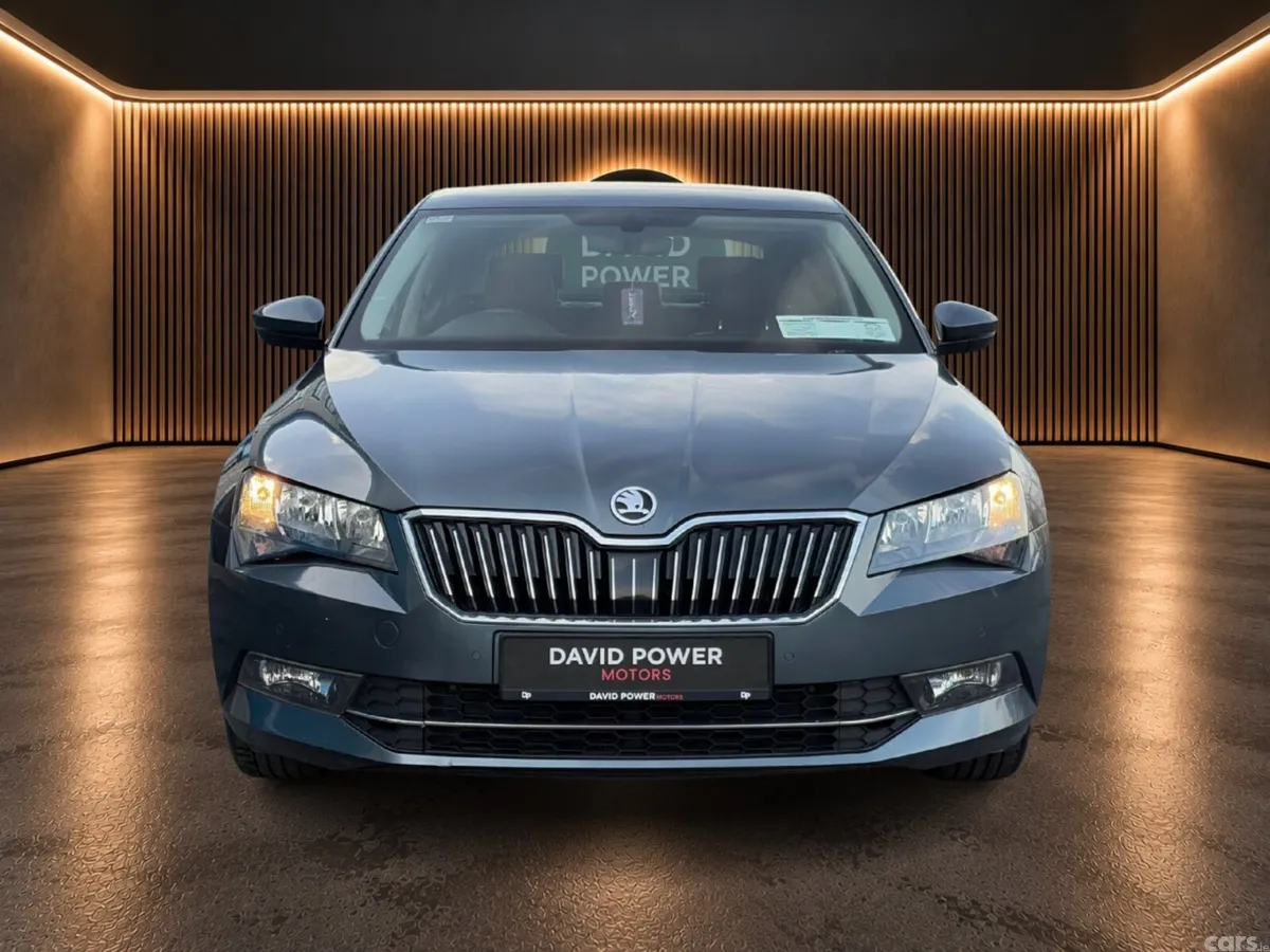 Skoda Superb Hatchback, Diesel, 2015, Grey