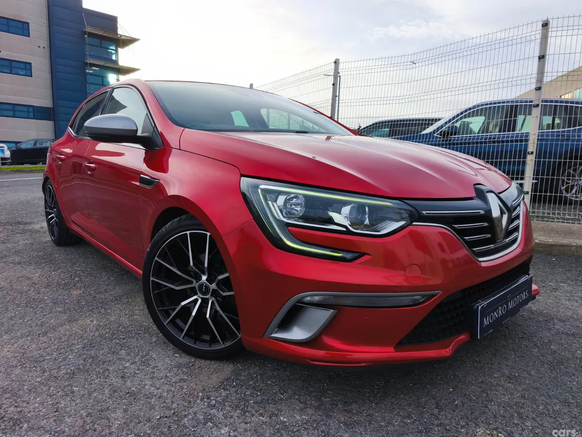 Renault Megane Hatchback, Petrol, 2019, Red